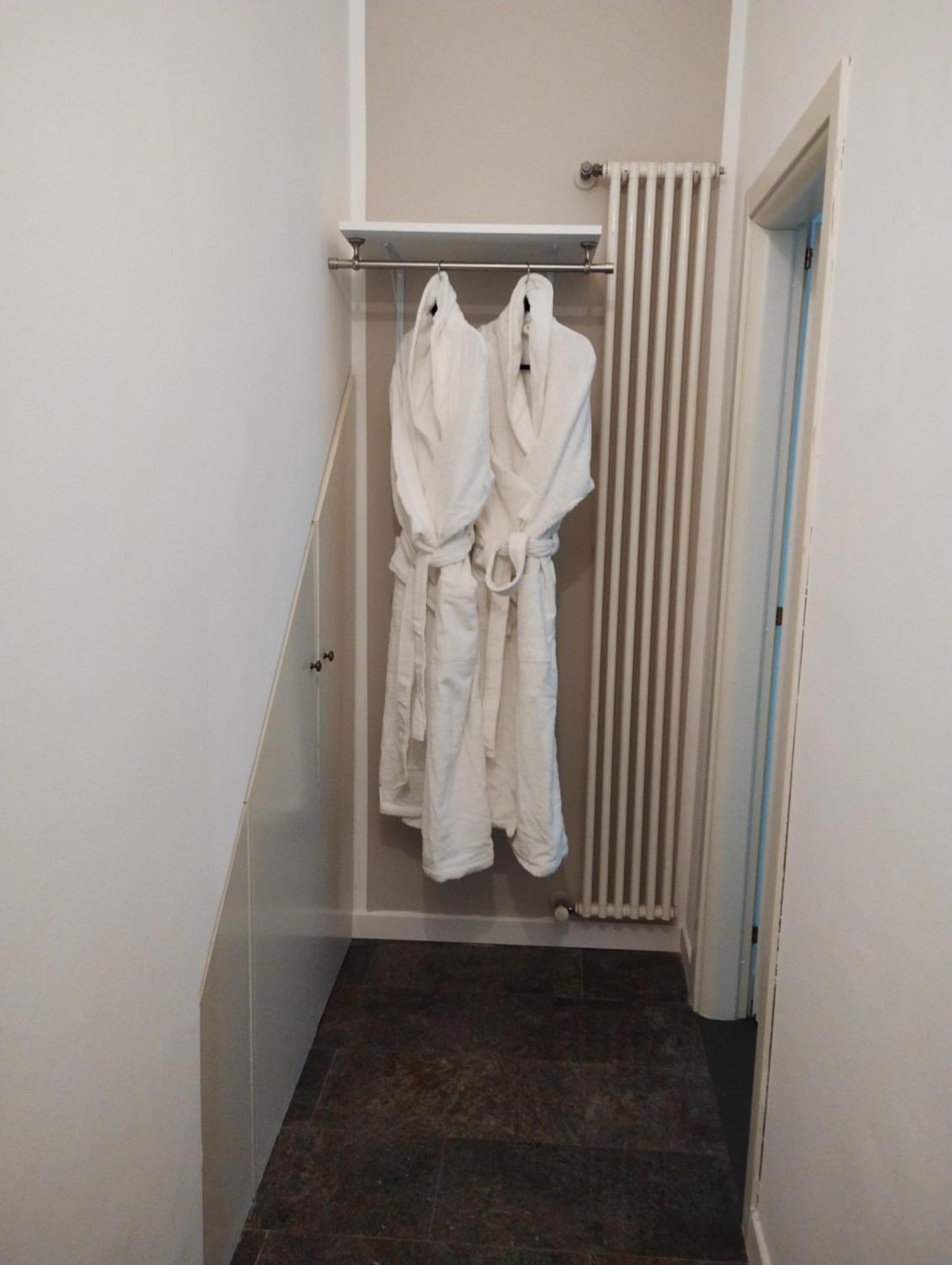 Palazzo Cusani Charming Rooms Vercelli Esterno foto